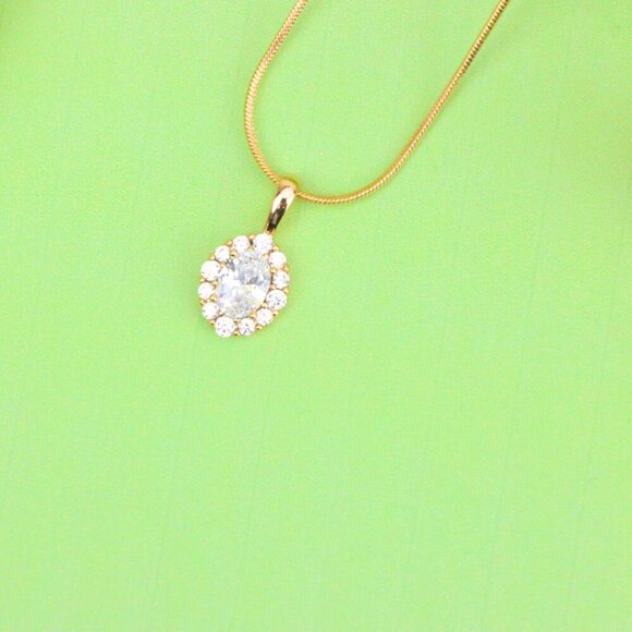 "Oval White Pendant with Halo Design in Gold-Plated Brass Setting, XPPT1812 - Picture 14 of 14